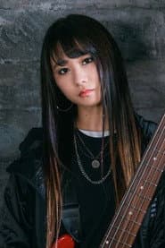 ハラグチサン في دور Bass