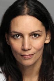 Sasha Behar dans le rôle de The Bomber's Wife