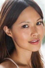 Elaine Tan في دور Luo Yi