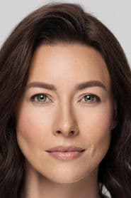 Jessica Blackmore في دور Rebekah Cooper