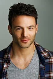Anthony Marks dans le rôle de Captain James Wheeler
