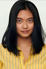 Phoebe Holden dans le rôle de Lydia