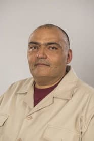 Enrique Carriazo as Carlos
