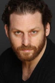 Jonathan Holtzman dans le rôle de Tom the caller