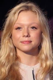 Naomi Battrick في دور Miriam Fairburn
