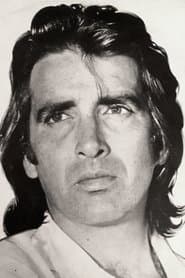 Raul Cabrera dans le rôle de Sunsirahè's brother