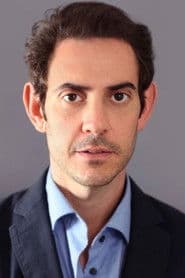 Jason Dubin dans le rôle de George