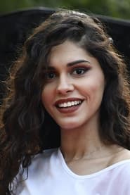 Gizem Tan في دور Asya