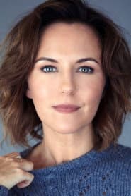 Michelle Langstone dans le rôle de Natalee