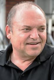 Pierre Mailloux dans le rôle de Proprio Café de quartier