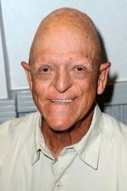 Michael Berryman dans le rôle de Maniac Leader