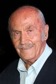 Altan Günbay dans le rôle de General Würtz