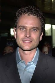 Edward Atterton في دور Frick