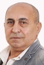 Abbas Qahramanov as Polis rəisi