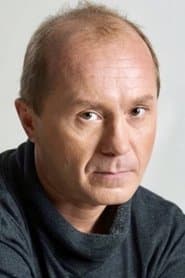 Андрей Панин في دور Валиев