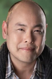 Jeffrey Sun في دور Prosecutor Macias