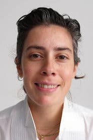 Roberta Colindrez dans le rôle de Sabrina
