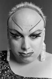 Divine dans le rôle de Lady Divine