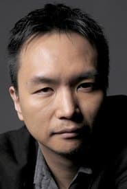 長塚圭史 dans le rôle de Shinji Togashi