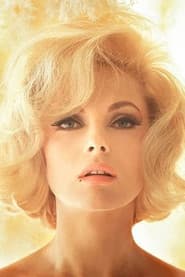 Virna Lisi dans le rôle de Mrs. Ford