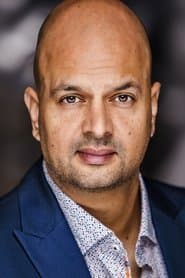 Ali Hassan dans le rôle de Azar