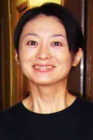 Yuka Ozaki dans le rôle de Lobby Asian Woman