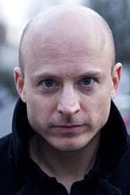 Danny Babington dans le rôle de Nigel
