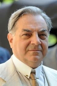 Maurizio Marchetti في دور Jean Pierre