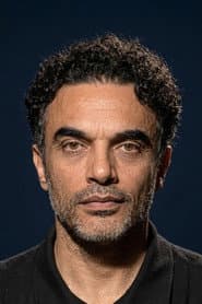 Uğur Aslan dans le rôle de Zahir