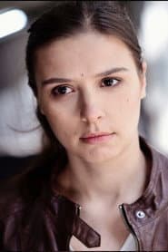 Aline Adam dans le rôle de M.