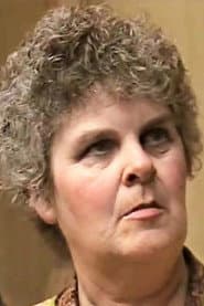 Patsy Martin في دور Matron