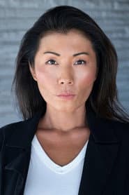 Pang Thao في دور Liz