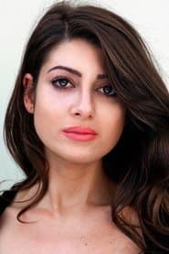 Natasha Sparkes dans le rôle de Lisa
