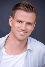 Steve Danielsen في دور Jeff Handley