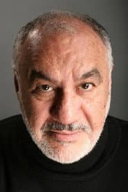 Sam Mancuso dans le rôle de Salvatore