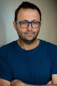 Luke Eve dans le rôle de Luke