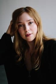 Sofia Banzhaf as Gemma