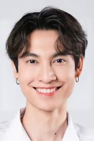 Sobita Worawut Chumuang dans le rôle de August