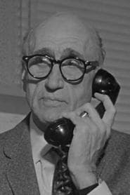Paul Newlan في دور Sgt. Harry Ward