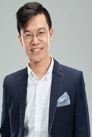 Josiah Ng dans le rôle de AVA Voice