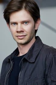 Lee Norris في دور Larry