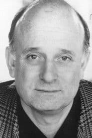 Gary Waldhorn dans le rôle de Dennis
