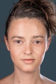 Tina Keserović في دور Ljilja