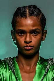 Ramla Ali dans le rôle de Self