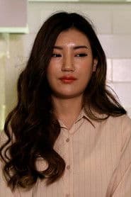 Lee Soo as Ji-yeong (지영)