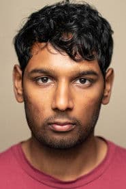 Aaron Gill dans le rôle de Mr. Orwell