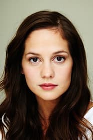 Melanie Zanetti as Charlotte Ingram