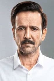 Kay Kay Menon في دور War saab