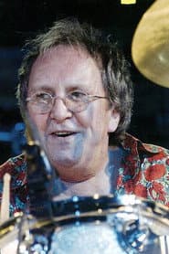 Mitch Mitchell في دور Self - Drums