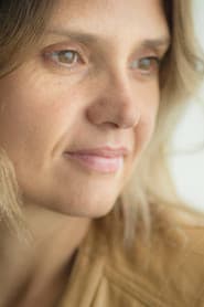Anahí Hoeneisen as Luisa